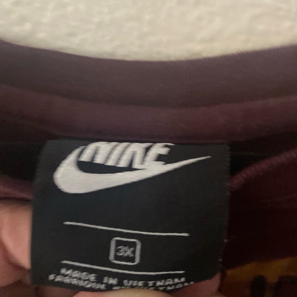 Nike plus size tshirt - Picture 2 of 2